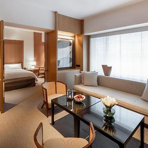 Grand King Suite